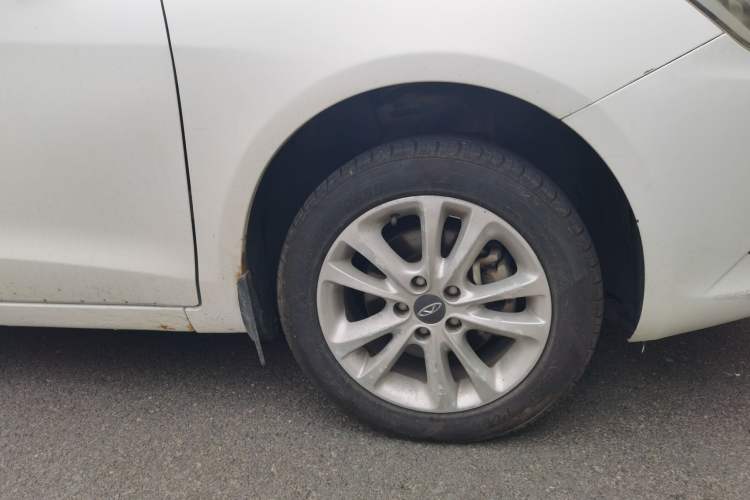 Used Chery Arrizo 7 2013 1.6L Manual ZhiShang Edition Right Front Wheel Hub
