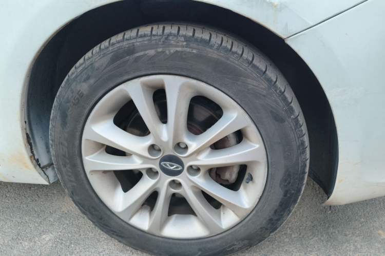 Used Chery Arrizo 7 2013 1.6L CVT Zhixiang Edition Right Front Wheel Hub