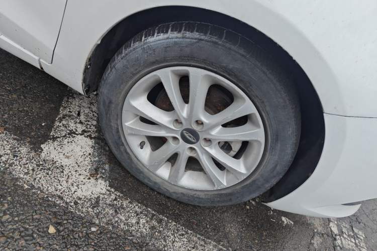 Used Chery Arrizo 7 2013 1.6L CVT ZhiShang Edition Right Front Wheel Hub