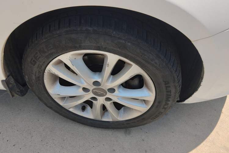 Used Chery Arrizo 7 2013 1.6L CVT ZhiShang Edition Right Front Wheel Hub