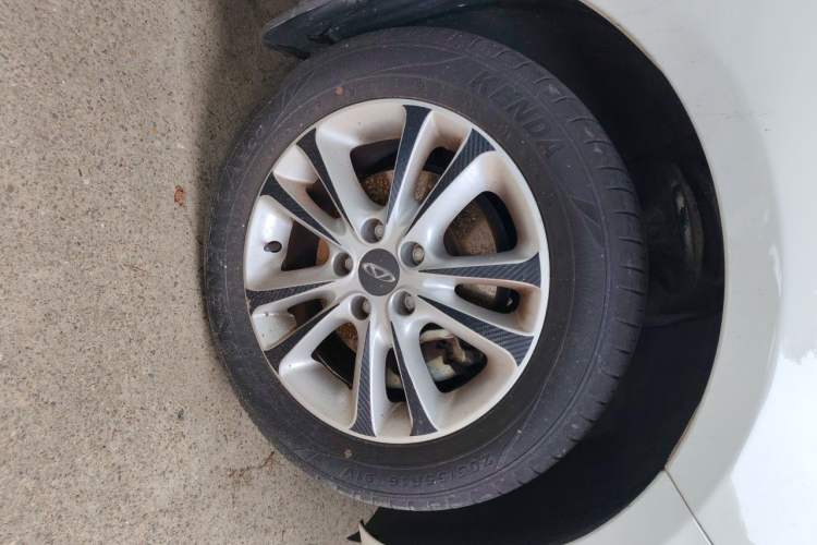 Used Chery Arrizo 7 2013 1.6L Manual Zhi Ling Edition Right Front Wheel Hub