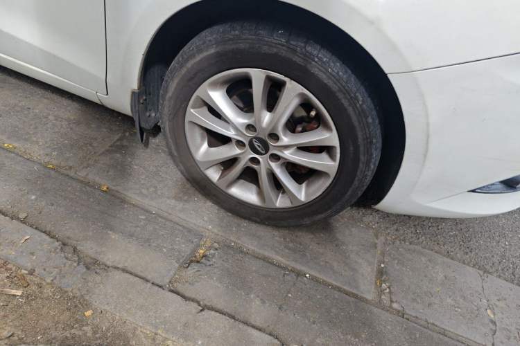 Used Chery Arrizo 7 2013 1.6L Manual Zhi Ling Edition Right Front Wheel Hub