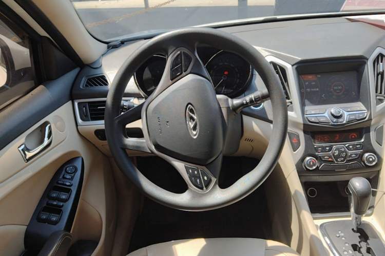 Used Chery Arrizo 7 2013 1.6L CVT ZhiShang Edition Steering Wheel