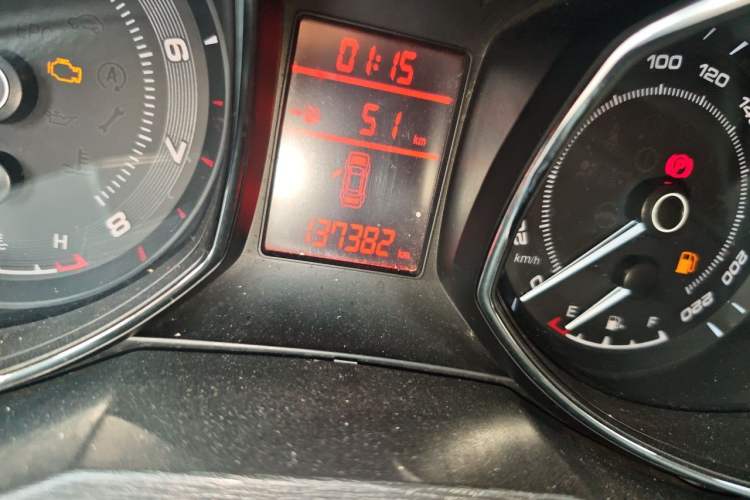 Used Chery Arrizo 7 2014 1.6L Manual ZhiCheng Edition Odometer Close Up