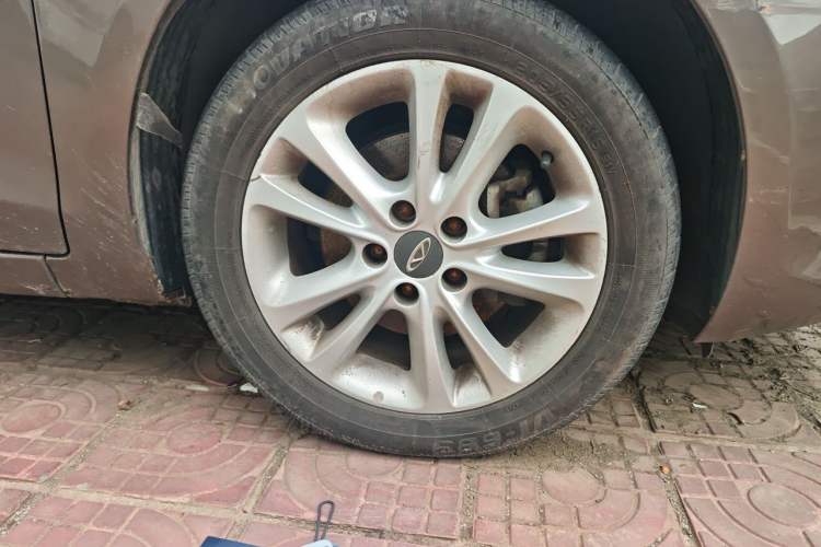 Used Chery Arrizo 7 2014 1.6L Manual ZhiCheng Edition Right Front Wheel Hub