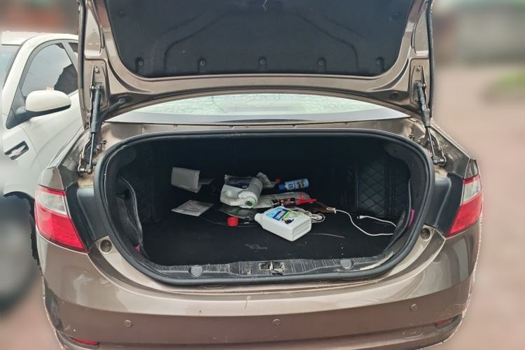 Used Chery Arrizo 7 2014 1.6L Manual ZhiCheng Edition Trunk