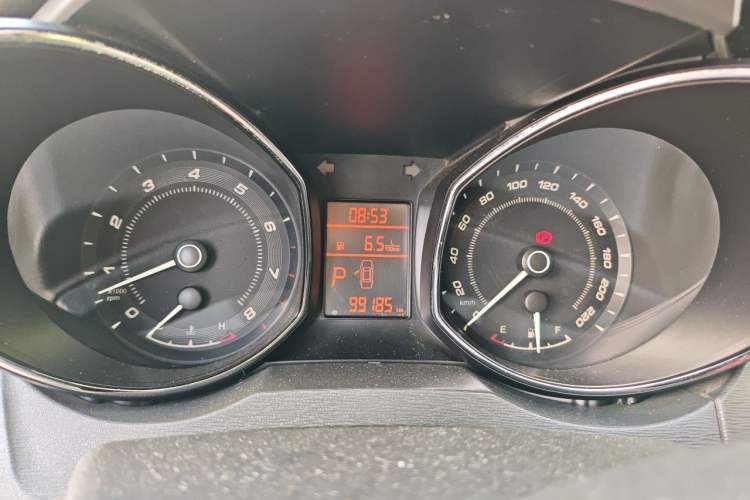Used Chery Arrizo 7 2014 1.6L CVT ZhiShang Magic Edition Instrument Cluster