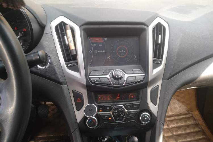 Used Chery Arrizo 7 2014 1.6L Manual ZhiShang Magic Edition Audio And AC Panel