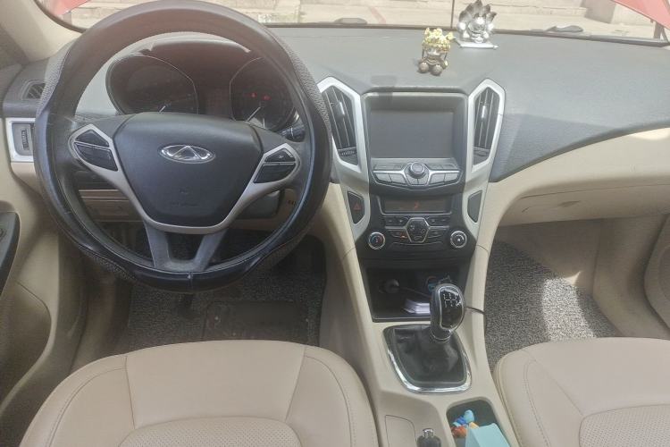 Used Chery Arrizo 7 2014 1.6L Manual ZhiCheng Edition Center Console