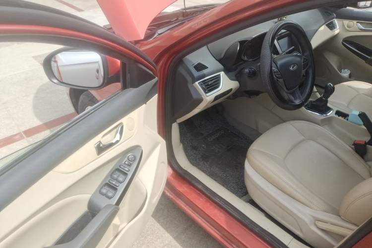 Used Chery Arrizo 7 2014 1.6L Manual ZhiCheng Edition Driver Seat
