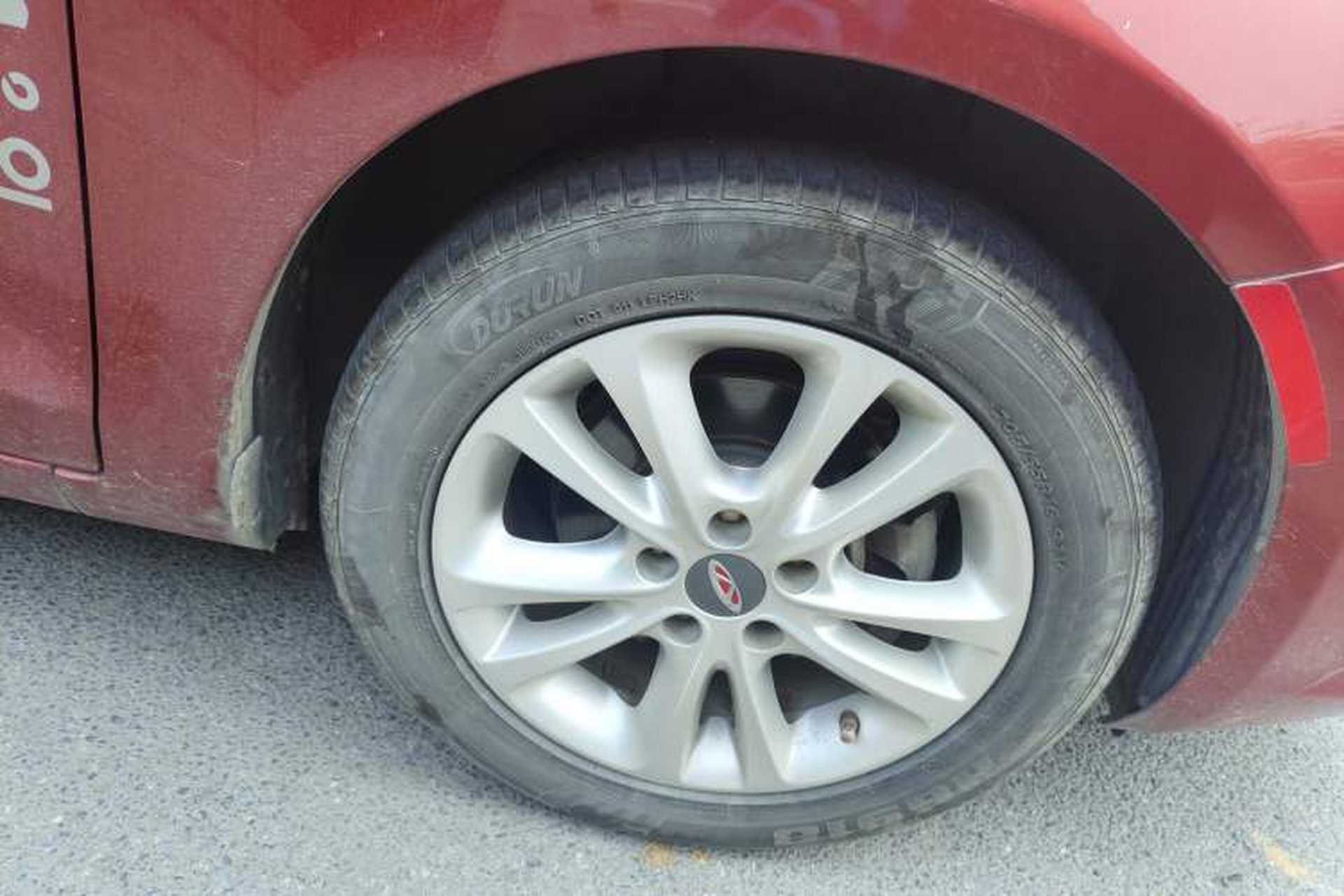 Used Chery Arrizo 7 2014 1.6L Manual ZhiCheng Edition Right Front Wheel Hub