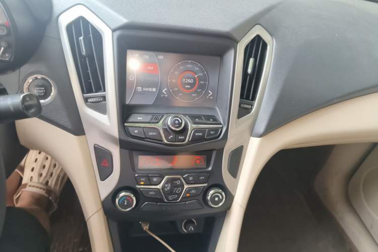 Used Chery Arrizo 7 2014 1.6L Manual ZhiCheng Edition Audio And AC Panel