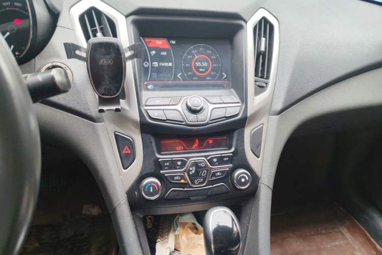 Used Chery Arrizo 7 2014 1.6L CVT ZhiShang Magic Edition Audio And AC Panel
