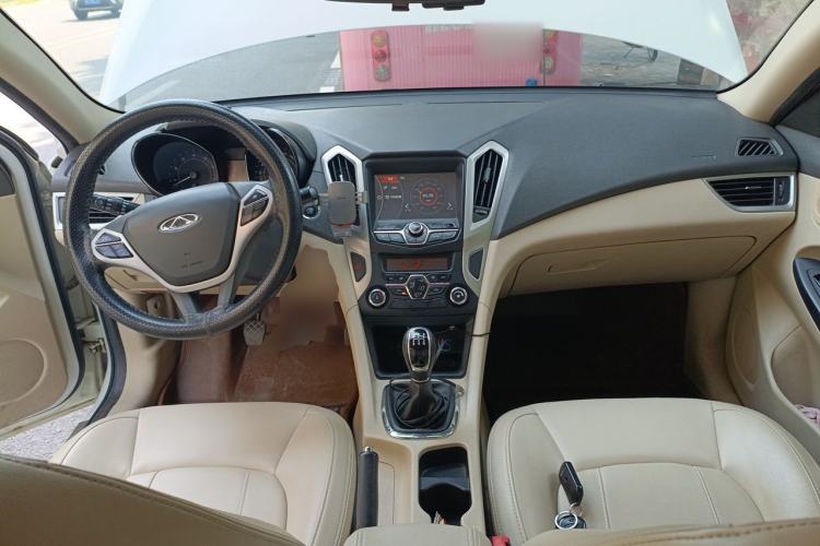 Used Chery Arrizo 7 2014 1.6L Manual ZhiCheng Edition Center Console