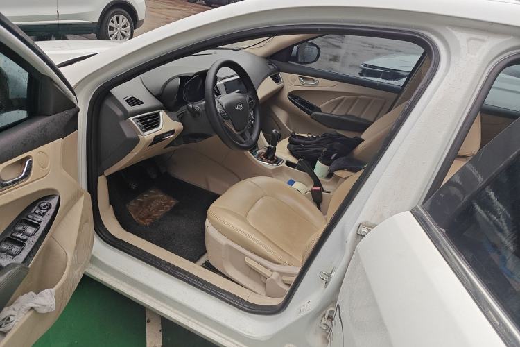 Used Chery Arrizo 7 2014 1.6L Manual ZhiCheng Edition Driver Seat