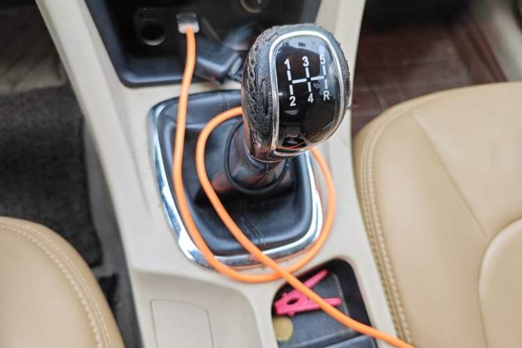 Used Chery Arrizo 7 2014 1.6L Manual ZhiCheng Edition Gear Lever