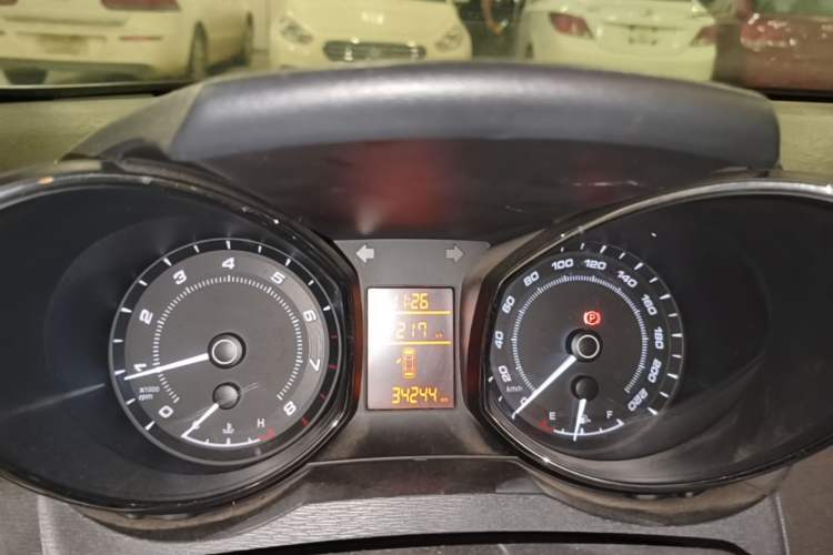 Used Chery Arrizo 7 2014 1.6L Manual ZhiCheng Edition Instrument Cluster