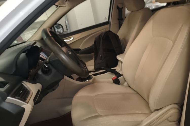 Used Chery Arrizo 7 2014 1.6L Manual ZhiCheng Edition Left Front Seat