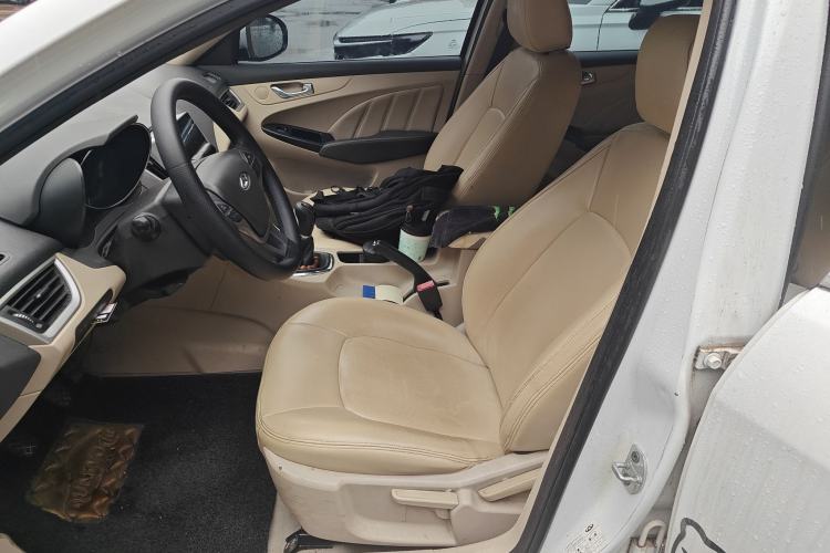 Used Chery Arrizo 7 2014 1.6L Manual ZhiCheng Edition Left Front Seat