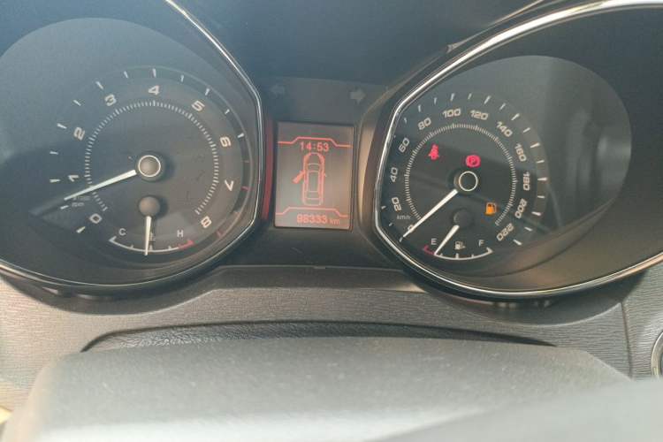 Used Chery Arrizo 7 2014 1.6L Manual ZhiCheng Edition Odometer Close Up