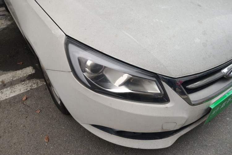 Used Chery Arrizo 7 2014 1.6L CVT ZhiShang Magic Edition Right Front Headlight