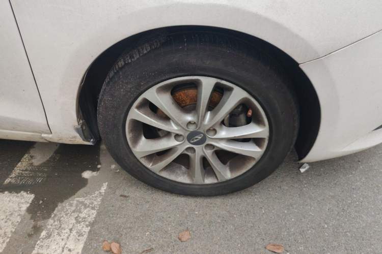 Used Chery Arrizo 7 2014 1.6L CVT ZhiShang Magic Edition Right Front Wheel Hub