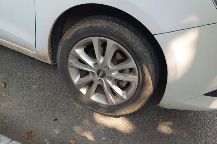 Used Chery Arrizo 7 2014 1.6L Manual ZhiCheng Edition Right Front Wheel Hub