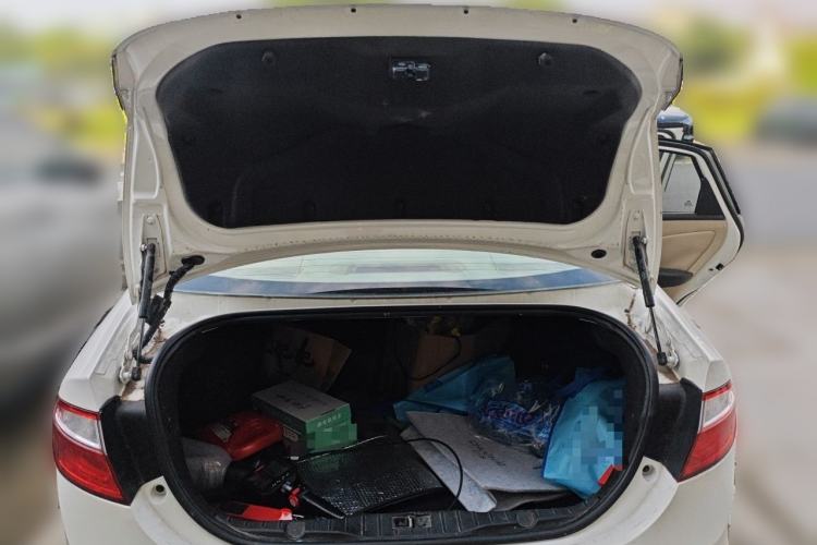 Used Chery Arrizo 7 2014 1.6L Manual ZhiCheng Edition Trunk