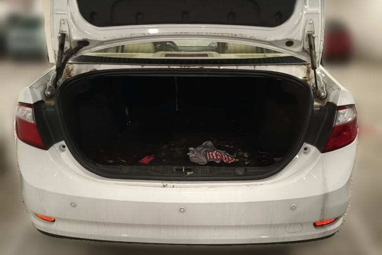 Used Chery Arrizo 7 2014 1.6L Manual ZhiCheng Edition Trunk