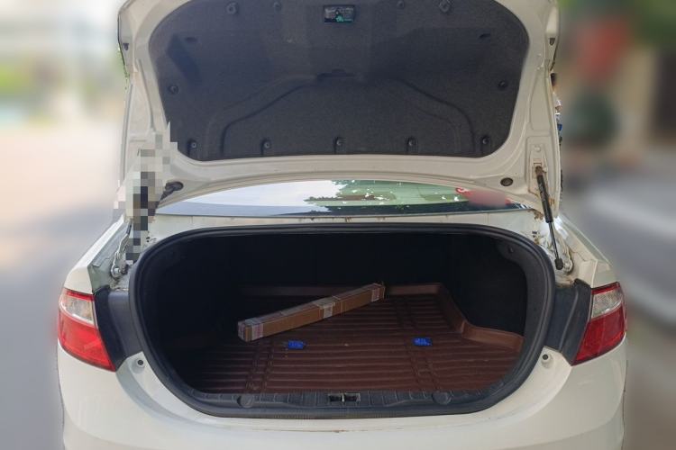 Used Chery Arrizo 7 2014 1.6L Manual ZhiCheng Edition Trunk