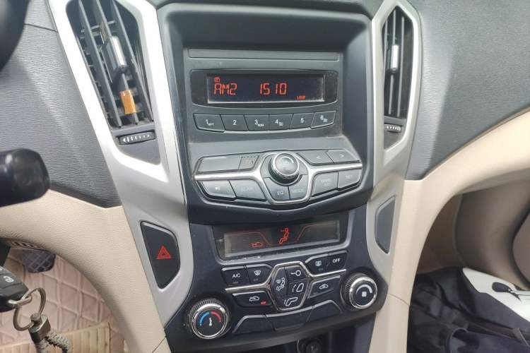 Used Chery Arrizo 7 2015 1.5T Manual Zhi Ling Edition Audio And AC Panel
