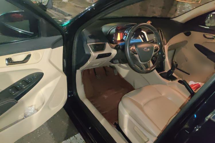 Used Chery Arrizo 7 2015 1.6L Manual ZhiXiang Edition Driver Seat