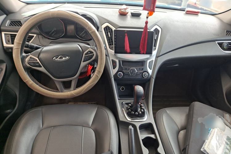 Used Chery Arrizo 7 2015 1.5T Manual ZhiShang Edition Center Console