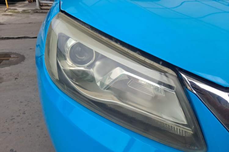 Used Chery Arrizo 7 2015 1.5T Manual ZhiShang Edition Right Front Headlight