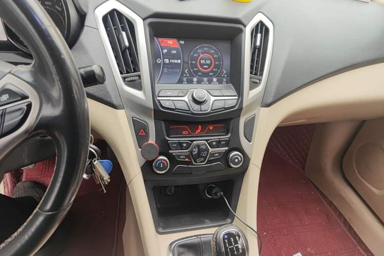Used Chery Arrizo 7 2015 1.6L Manual ZhiShang Edition Audio And AC Panel
