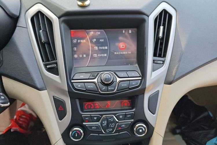 Used Chery Arrizo 7 2015 1.6L CVT ZhiShang Edition Audio And AC Panel