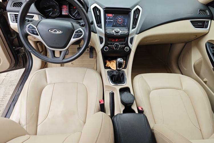 Used Chery Arrizo 7 2015 1.6L Manual ZhiShang Edition Center Console