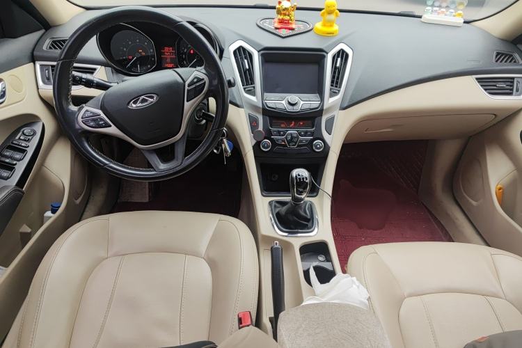 Used Chery Arrizo 7 2015 1.6L Manual ZhiShang Edition Center Console
