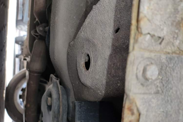 Used Chery Arrizo 7 2015 1.6L Manual ZhiShang Edition Chassis Front Right