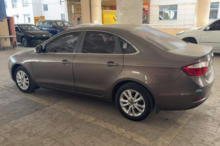 Used Chery Arrizo 7 2015 1.5T Manual ZhiXiang Edition Exterior 5