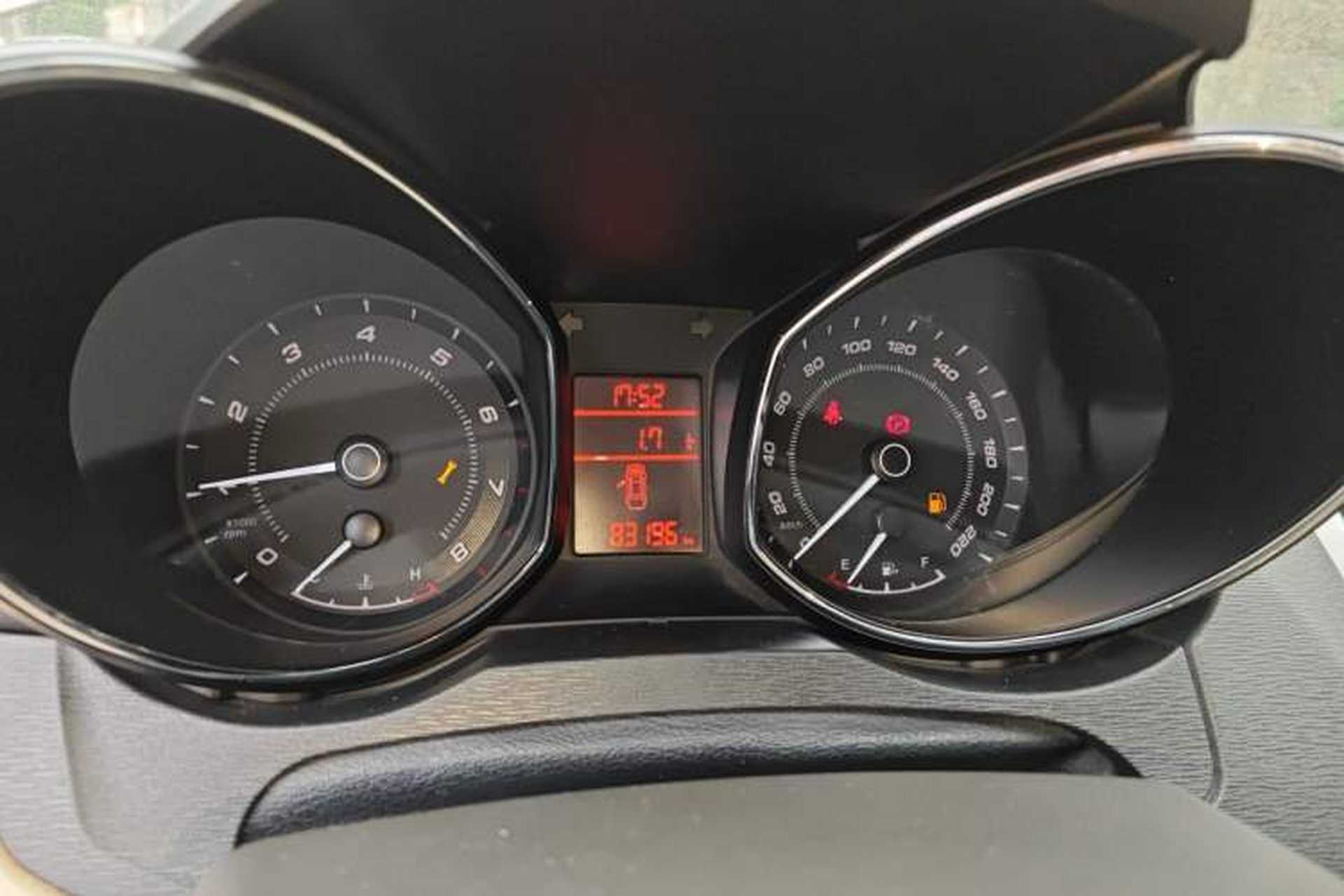 Used Chery Arrizo 7 2015 1.6L Manual ZhiShang Edition Instrument Cluster