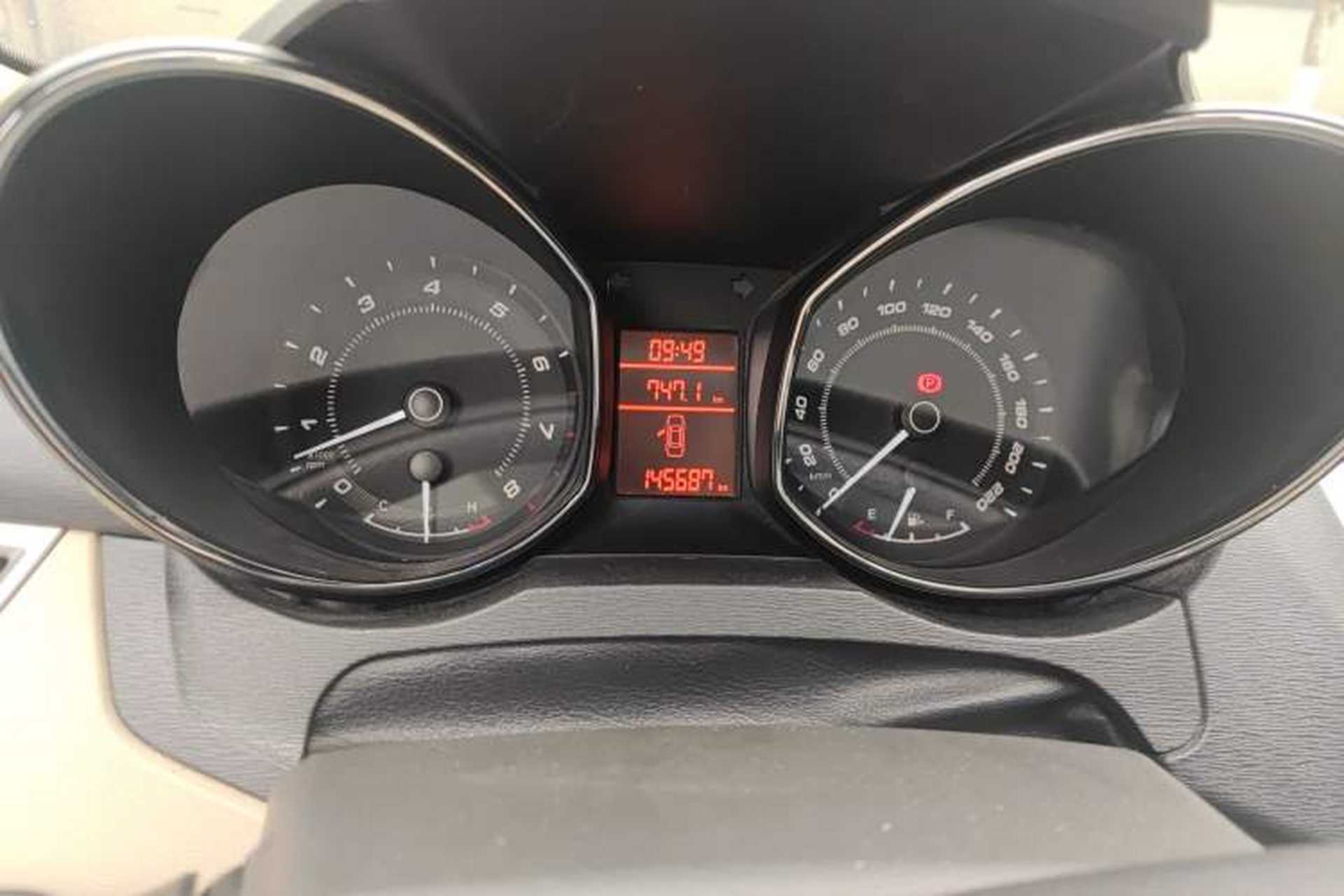 Used Chery Arrizo 7 2015 1.6L Manual ZhiShang Edition Instrument Cluster