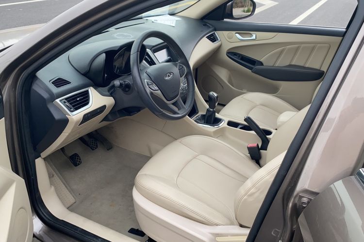 Used Chery Arrizo 7 2015 1.6L Manual ZhiShang Edition Interior 1