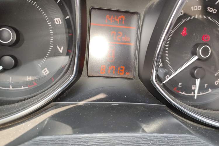 Used Chery Arrizo 7 2015 1.6L Manual ZhiShang Edition Odometer Close Up