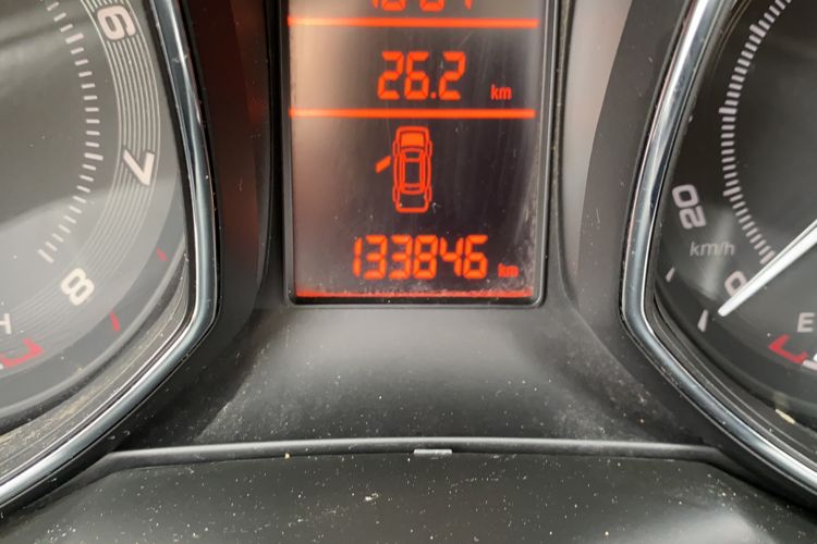 Used Chery Arrizo 7 2015 1.6L Manual ZhiShang Edition Odometer Close Up