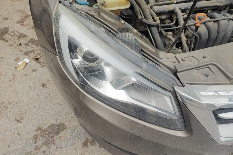 Used Chery Arrizo 7 2015 1.6L Manual ZhiShang Edition Right Front Headlight