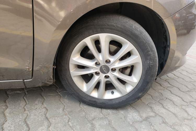 Used Chery Arrizo 7 2015 1.6L Manual ZhiShang Edition Right Front Wheel Hub
