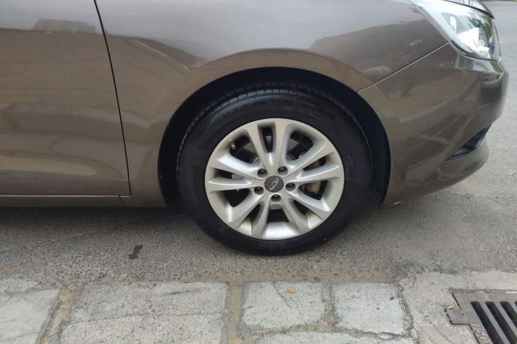 Used Chery Arrizo 7 2015 1.6L CVT ZhiXiang Edition Right Front Wheel Hub
