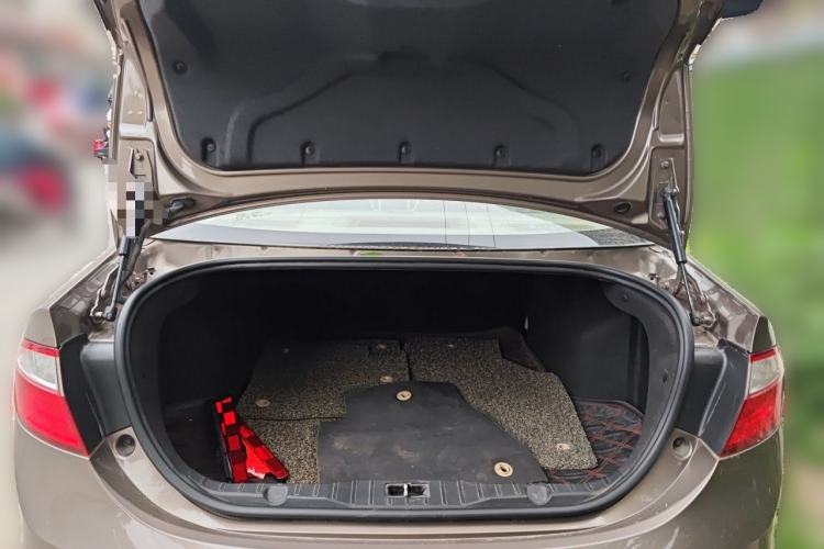 Used Chery Arrizo 7 2015 1.6L Manual ZhiShang Edition Trunk