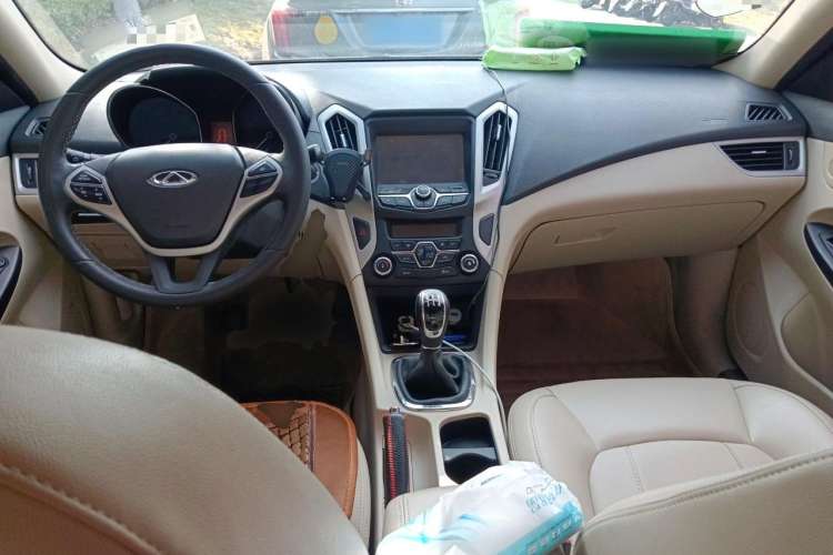 Used Chery Arrizo 7 2015 1.6L Manual ZhiXiang Edition Center Console